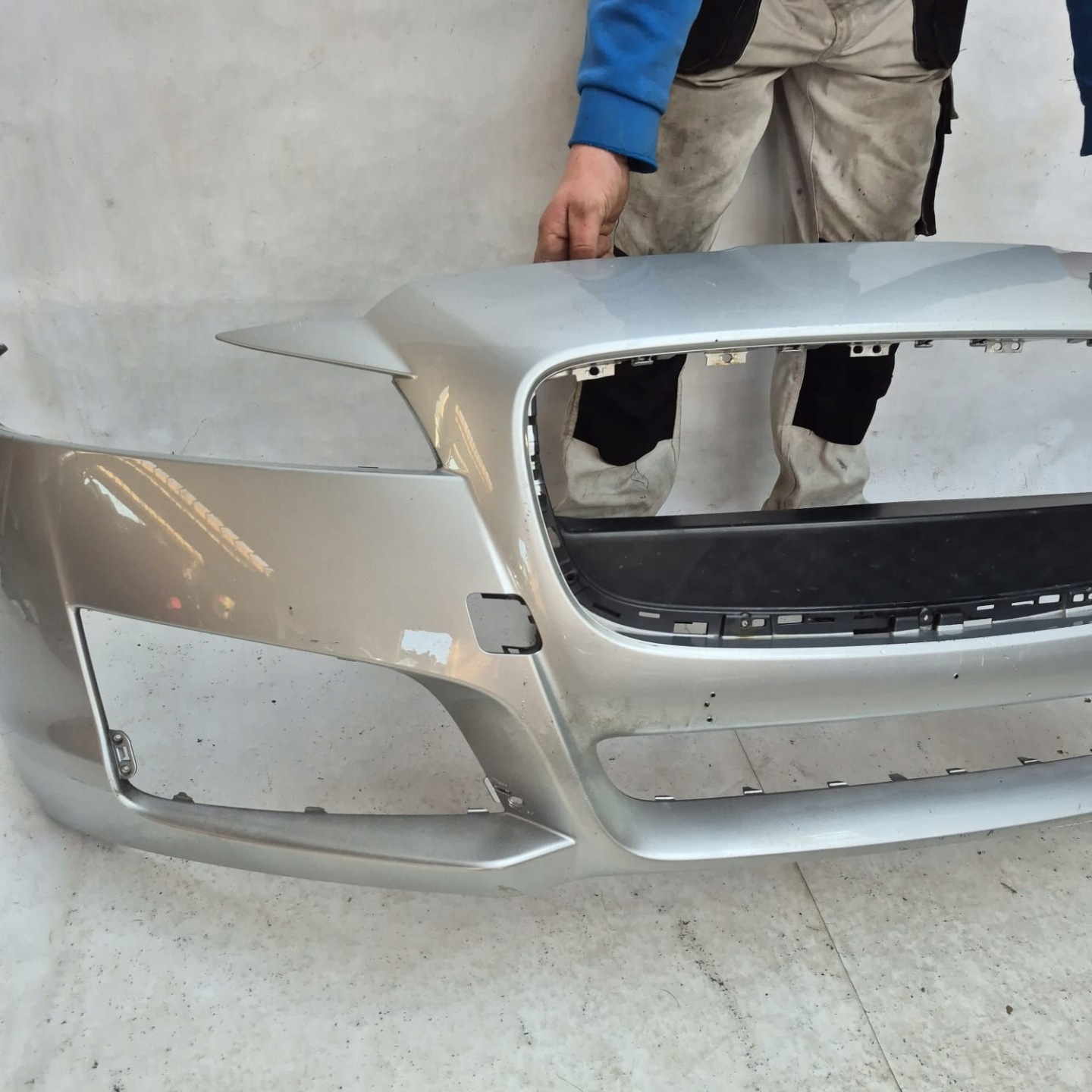 JAGUAR XF II X260 15- bumper front front without DZIUR T2H3934LML