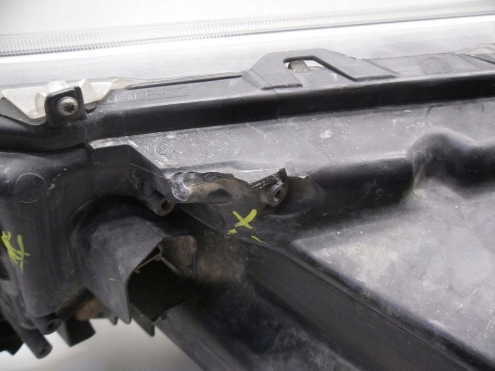 TOYOTA HILUX LIFT FULL LED 8 VIII 20- light right