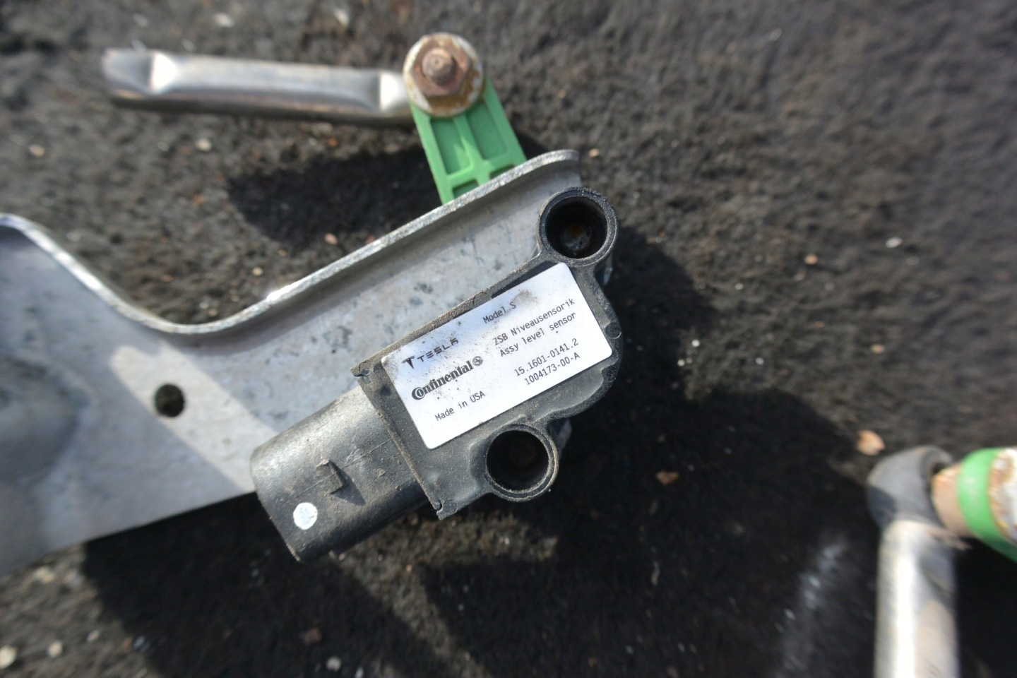 sensor POZIOMOWANIA rear part right left TESLA MODEL S