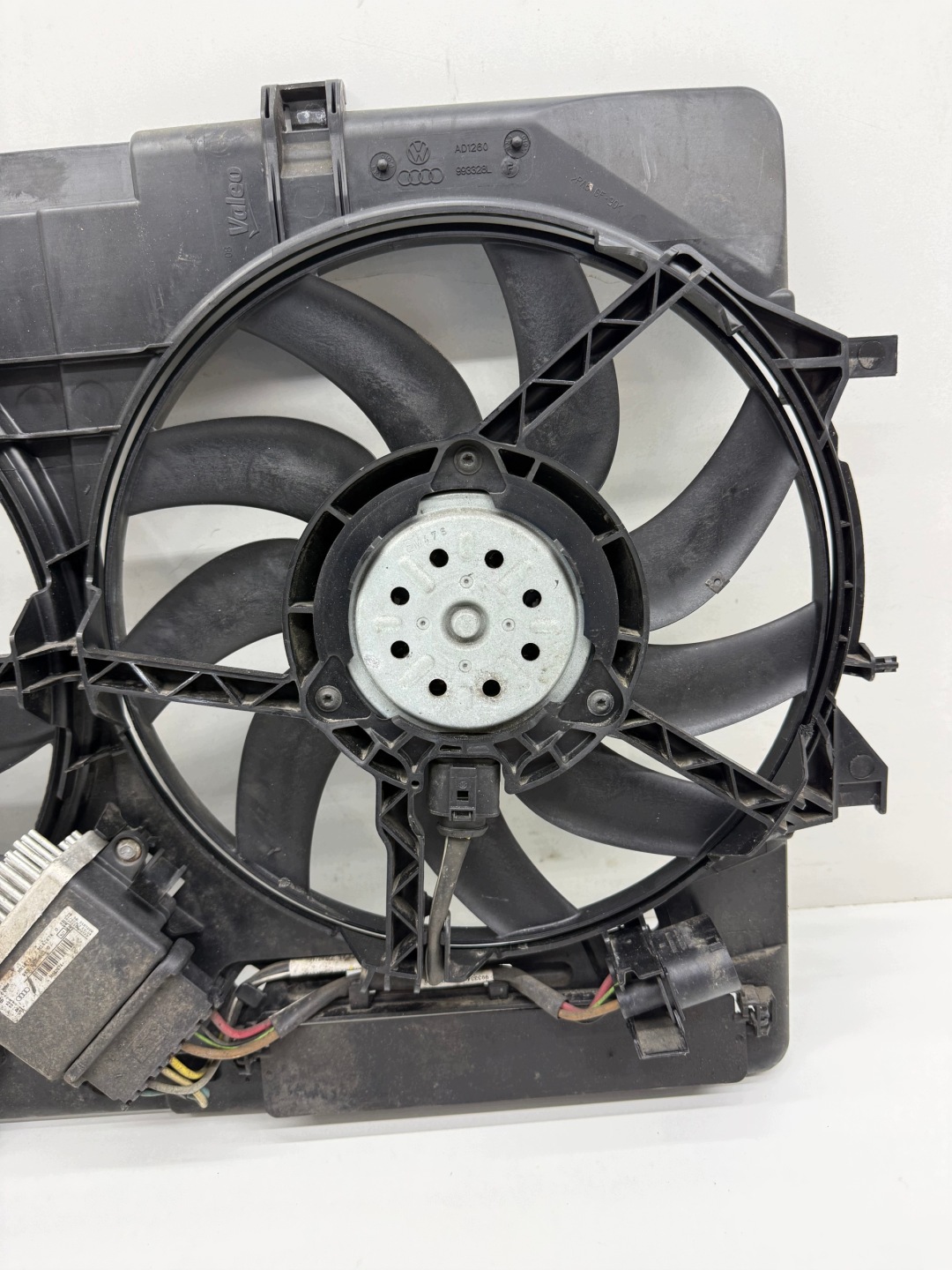AUDI A6 A6 A4 Q5 C7 2.0 TDI ventilátor ventylátory chladiče CALE originál!