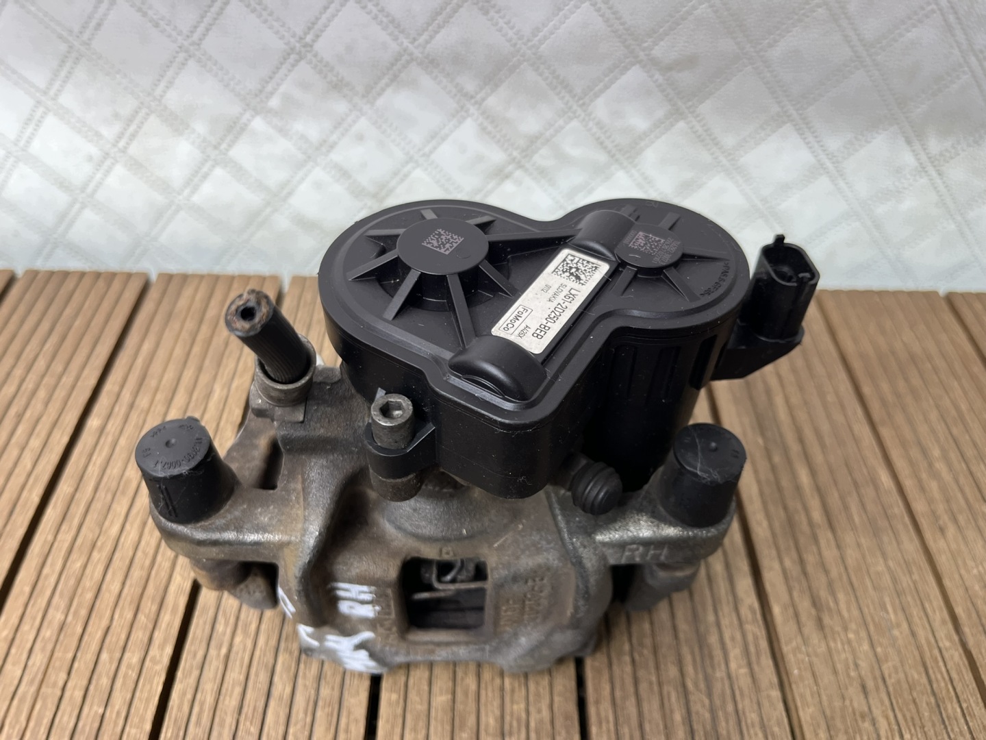 FORD FOCUS MK4 18-22 caliper brake rear right LX61-2D250-BEB original