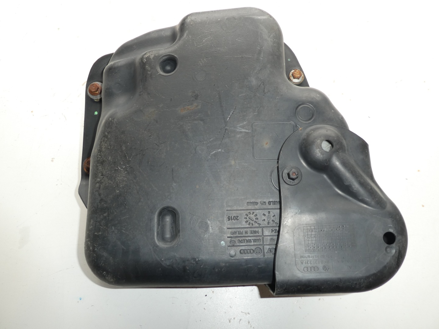 AUDI A4 8K LIFT BEHÄLTER ADBLUE 8K0131878G