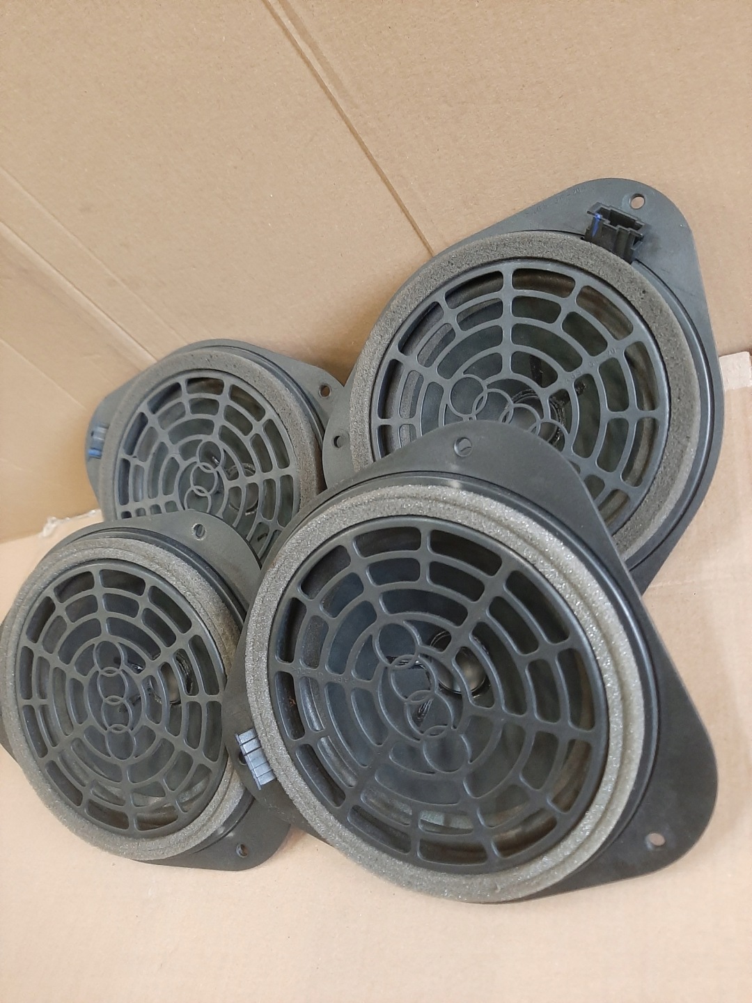 AUDI A5 8T speaker bang OLUFSEN rear part 8T0035411A