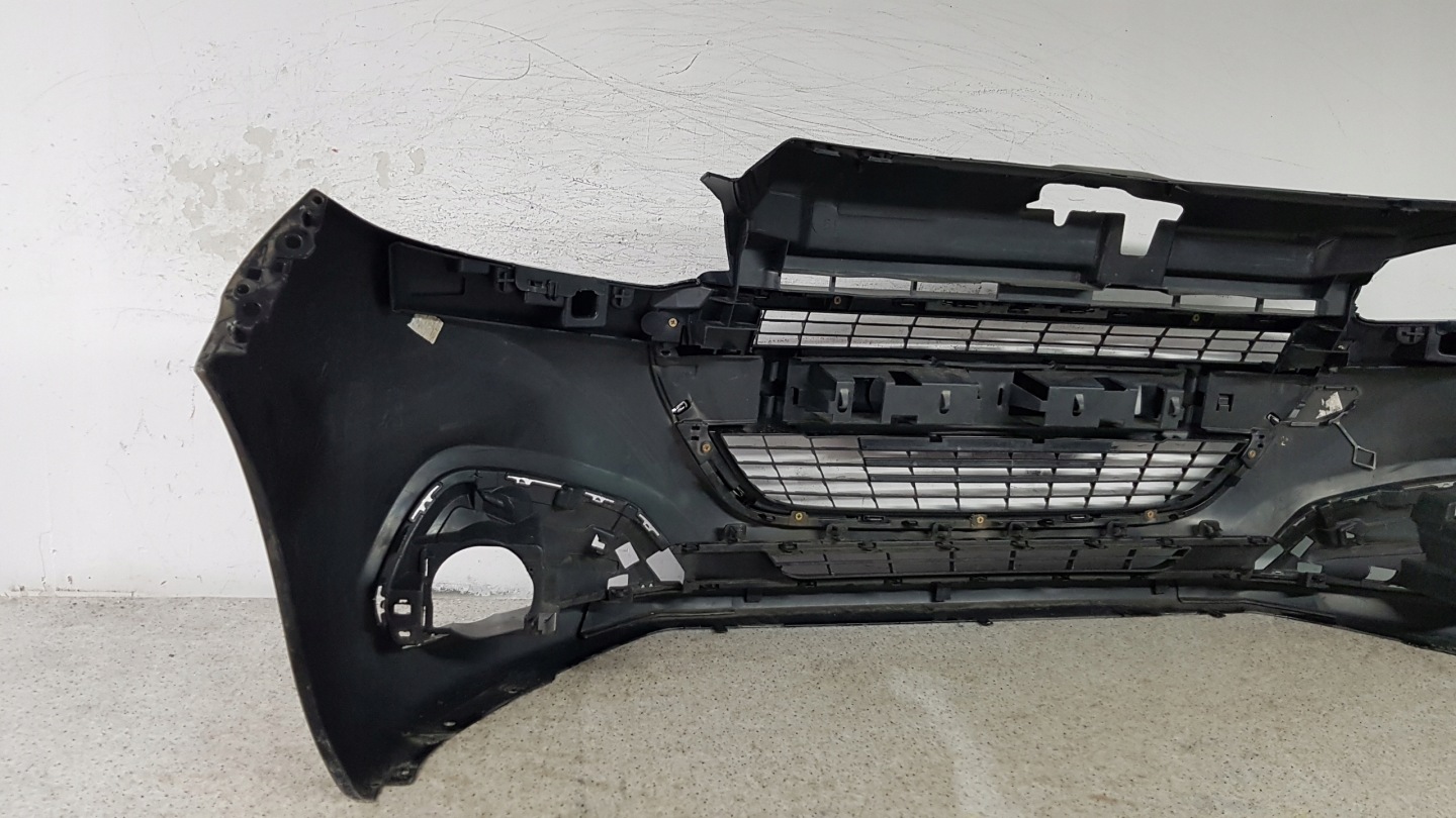 PEUGEOT 208 and LIFT 15 - bumper front 8111