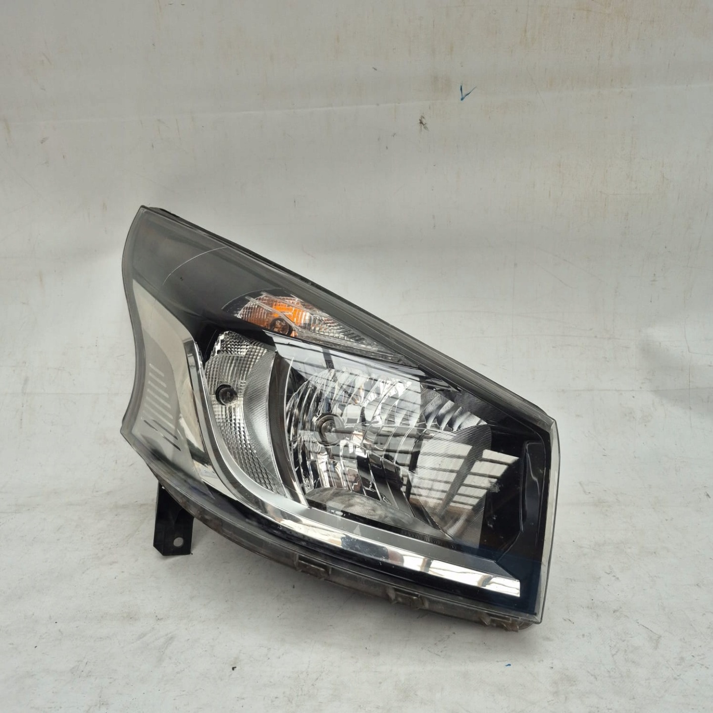 RENAULT TRAFIC III 3 14- light right front front 260109424R