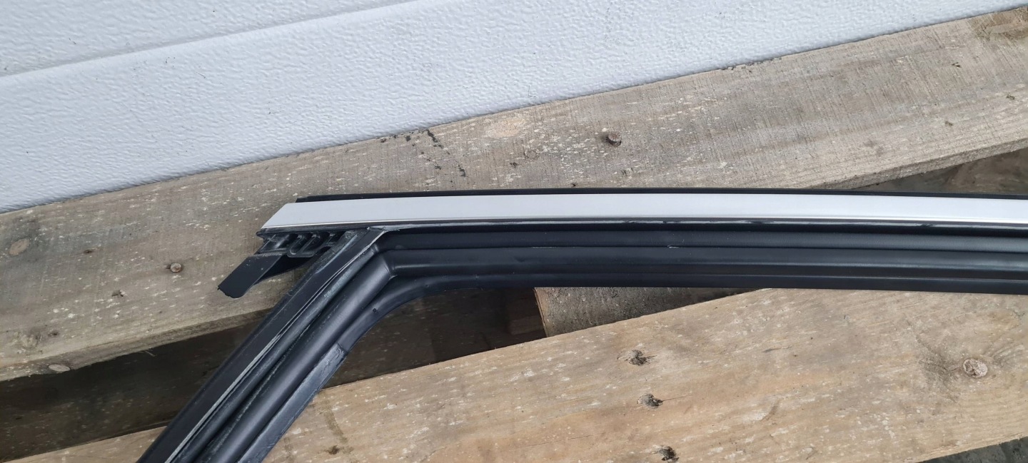 Q5 80A gasket door windows right right rear part 80A839432C