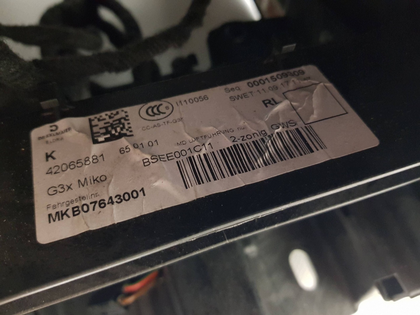 7643001TUNEL bracciolo BMW G30 ANGLIK G31