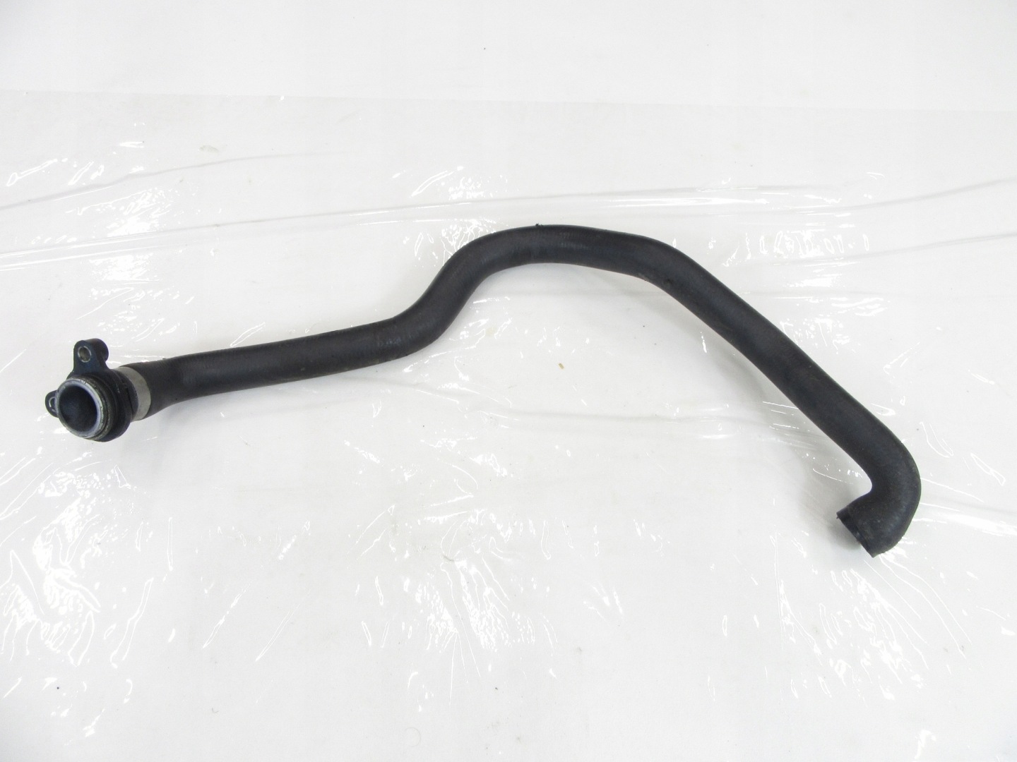 Schlauch des Wassers BMW e60 e61 e63 e64 e65 e66 N52 N53