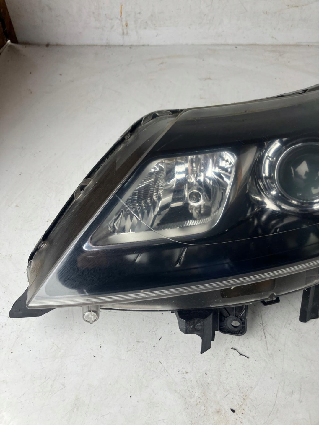 light left front XENON RENAULT LATITUDE 260604600R