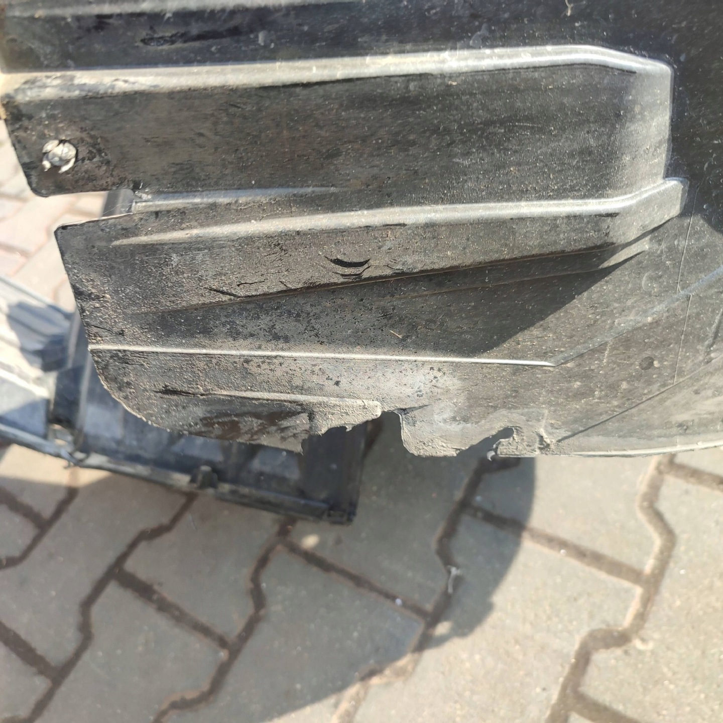 mudguard front front side right Suzuki Vitara (LY) 7232154P0