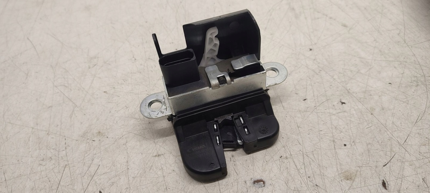lock bonnet boot VW Touran and LIFT 1,4 TSI