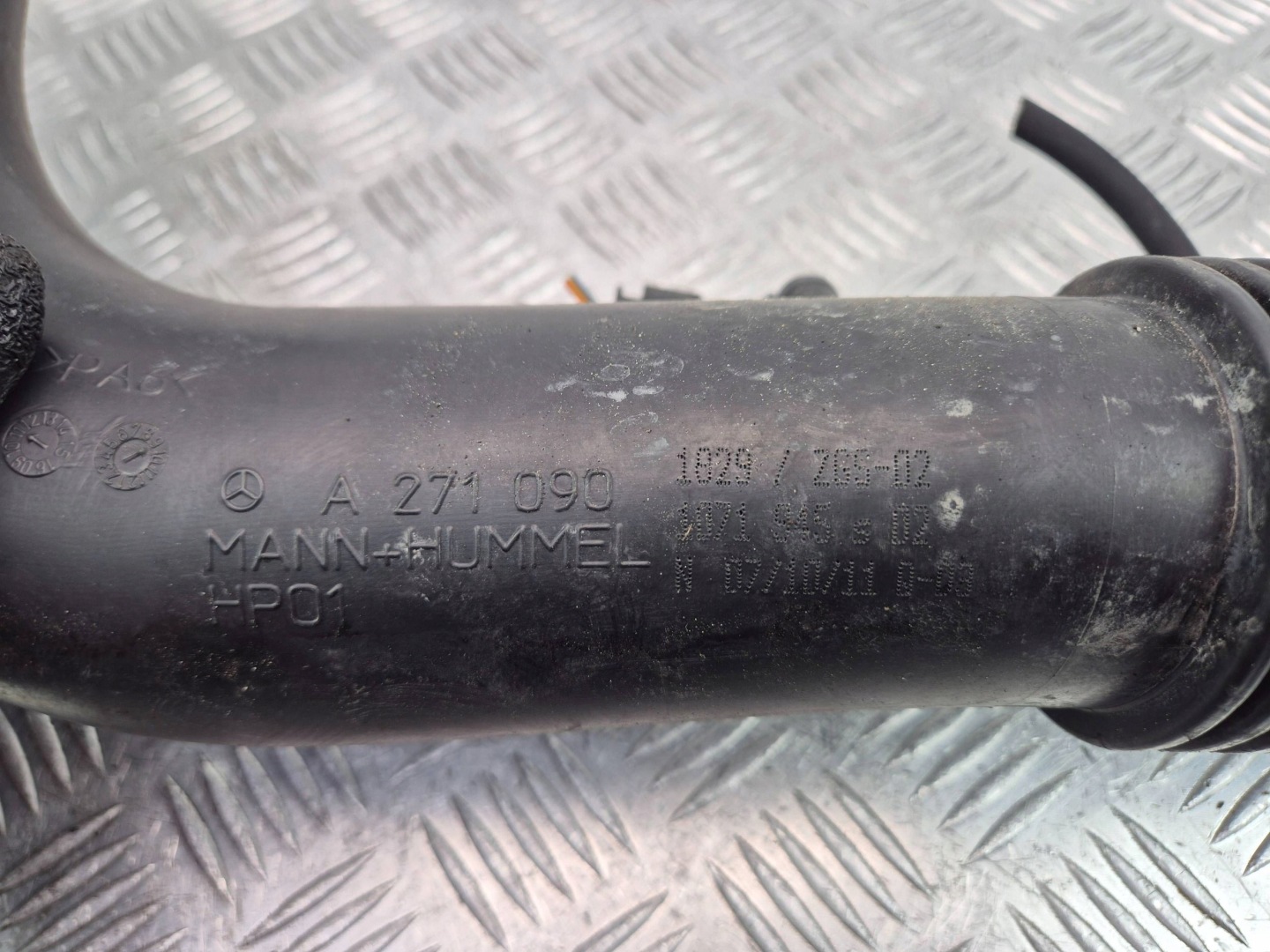Mercedes C250 CGI W204 flow meter A2710901829 271.860