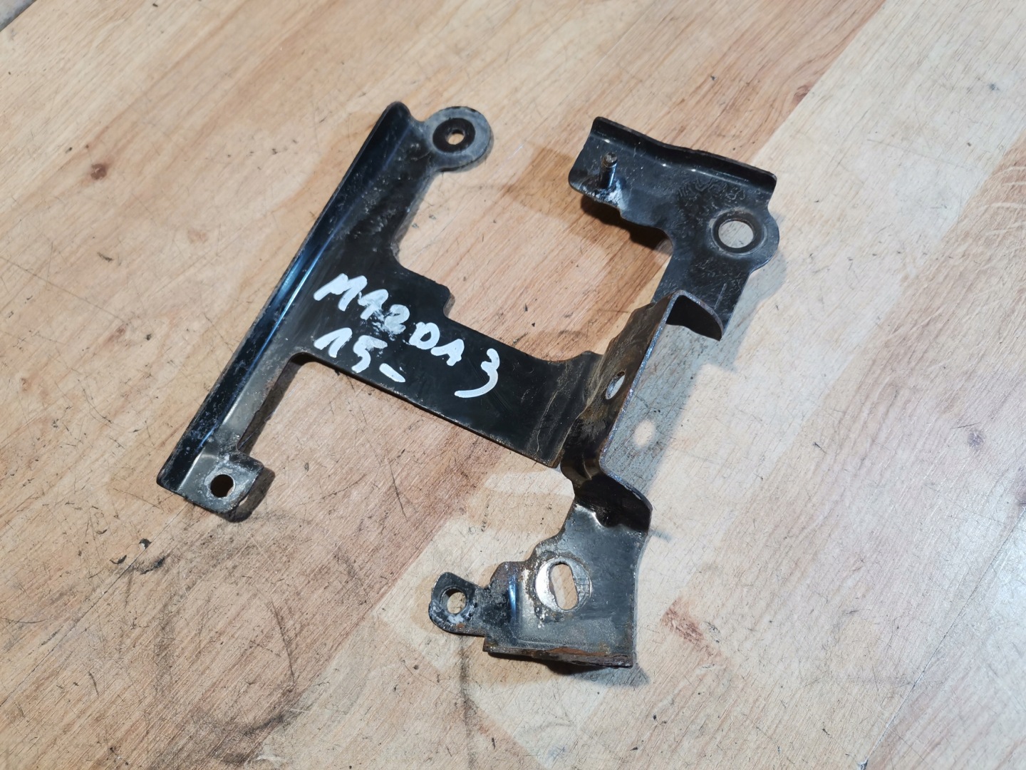 holder of the sensor MARTWEGO POLA left rear part MAZDA 3 BM