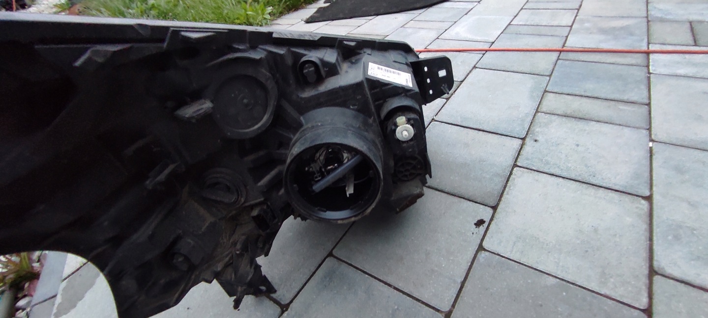 light left front front 260605859R OPEL VIVARO II B 14-19 EUROPA