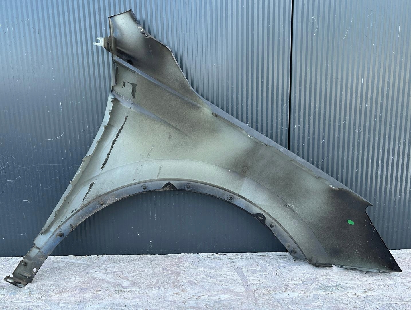 fender left front front SEAT TARRACO 5FJ