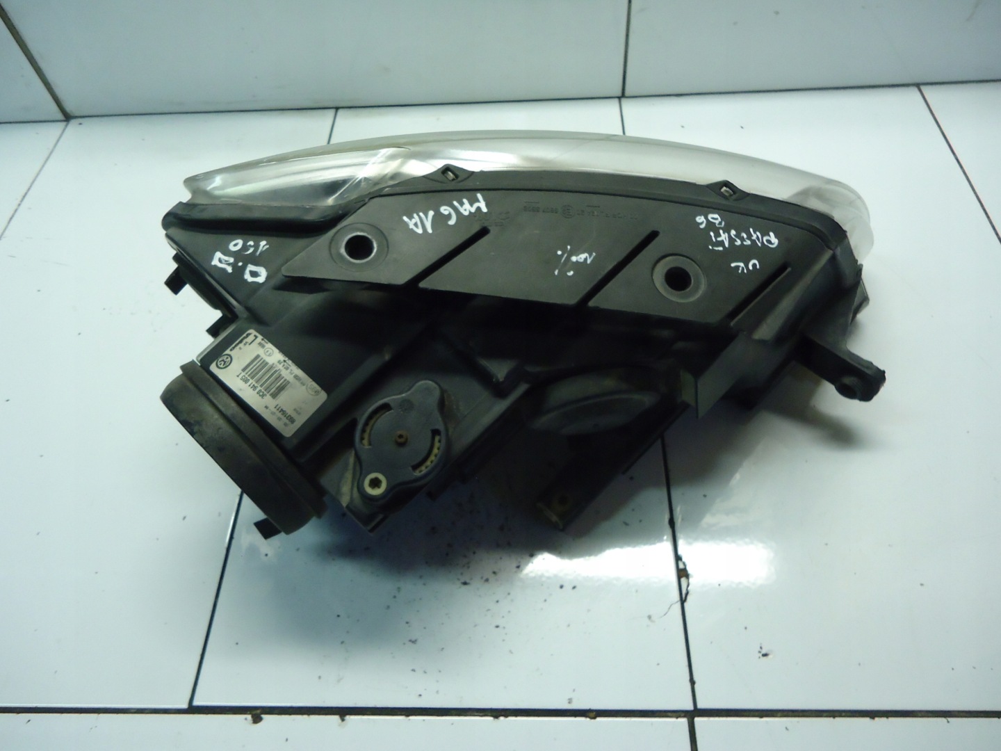 VW PASSAT B6 light left front front 89316411 3C0941005T UK ANGLIA