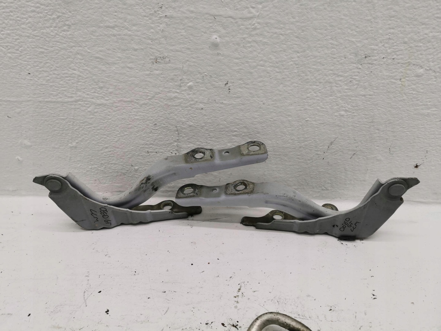 bonnet hinges right left KIA PROCEED II GT WD