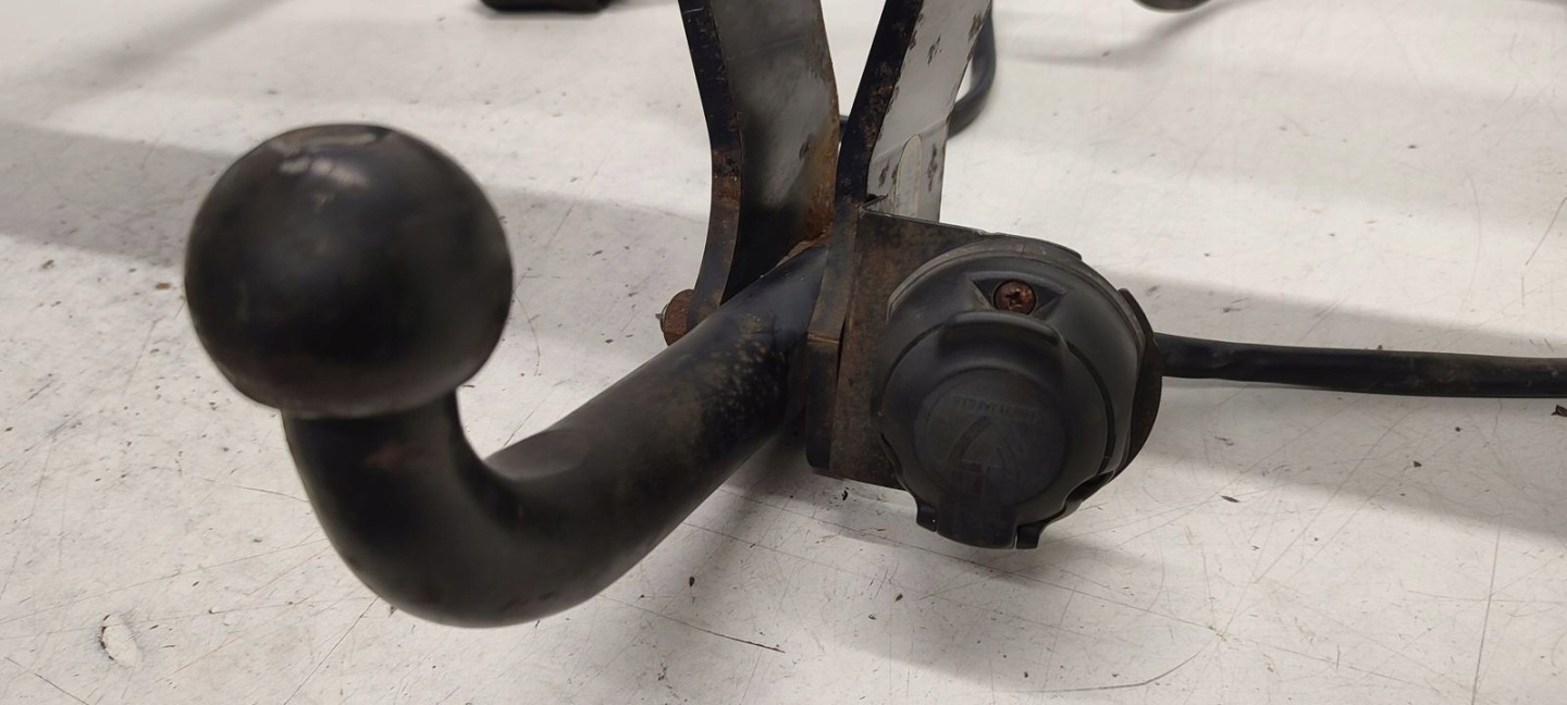 tow VW Tiguan and