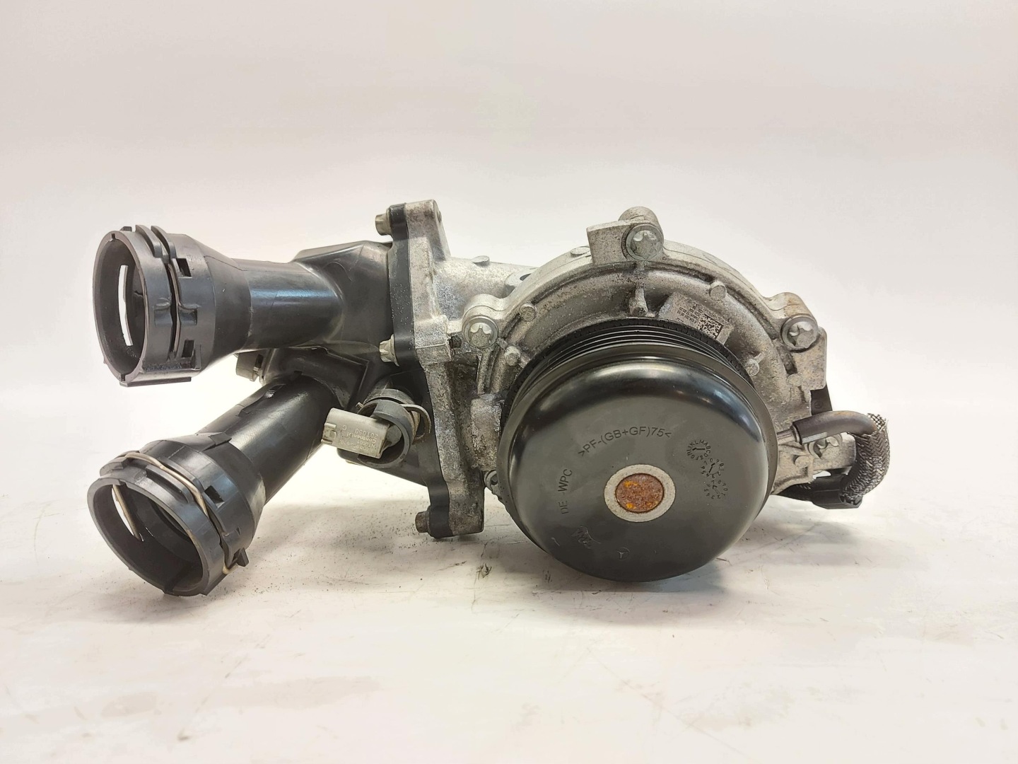 MERCEDES W213 E300de Kombi 2.0 CDI water pump A6542010010