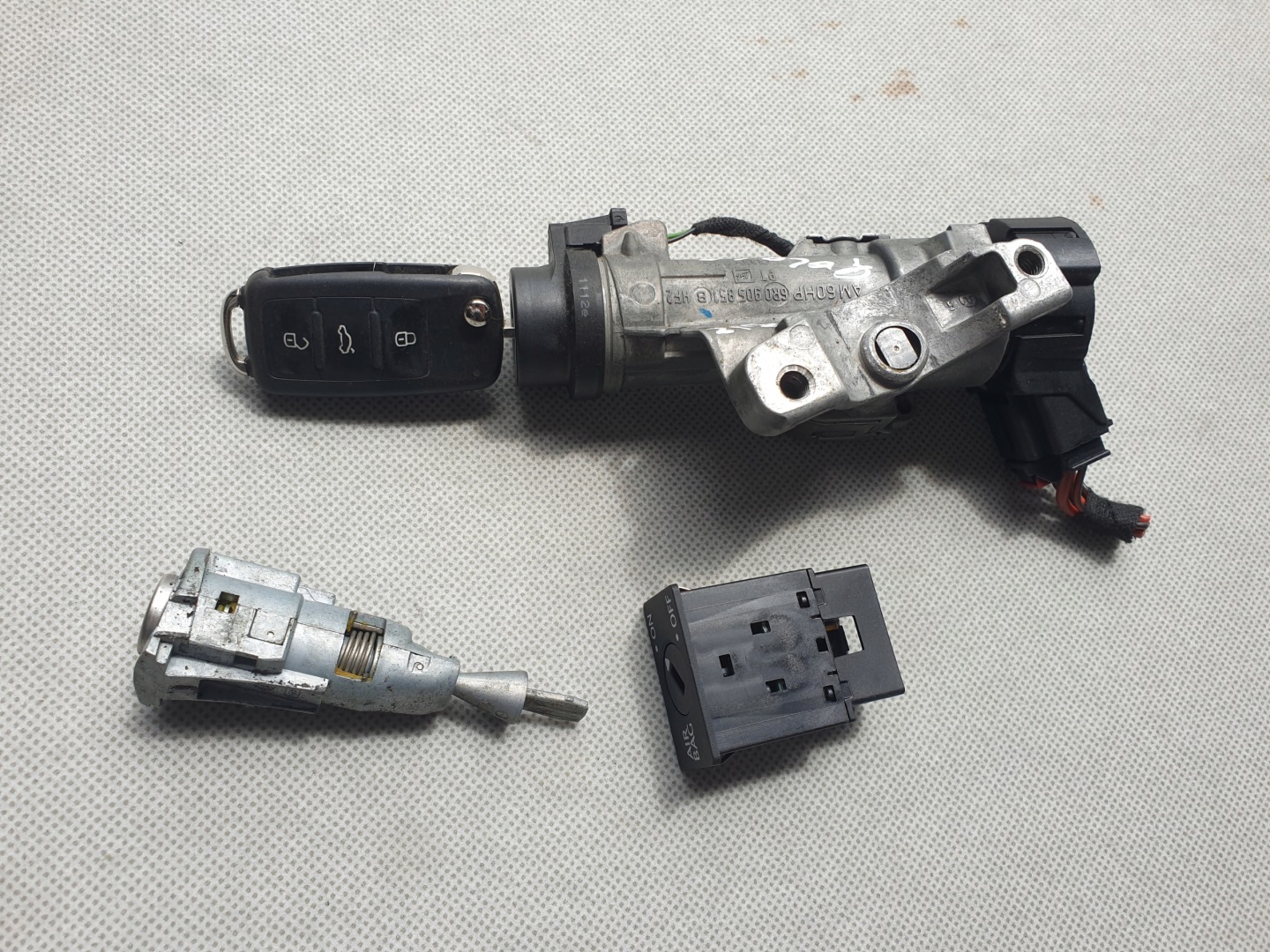 KPL inserti ZAMKOW Accensione VW POLO 6R 2009- 6r0905851B