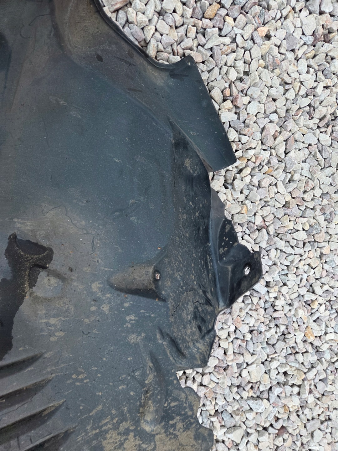 mudguard front left front left MERCEDES C KLASA W204 LIFT 11- A2046906030