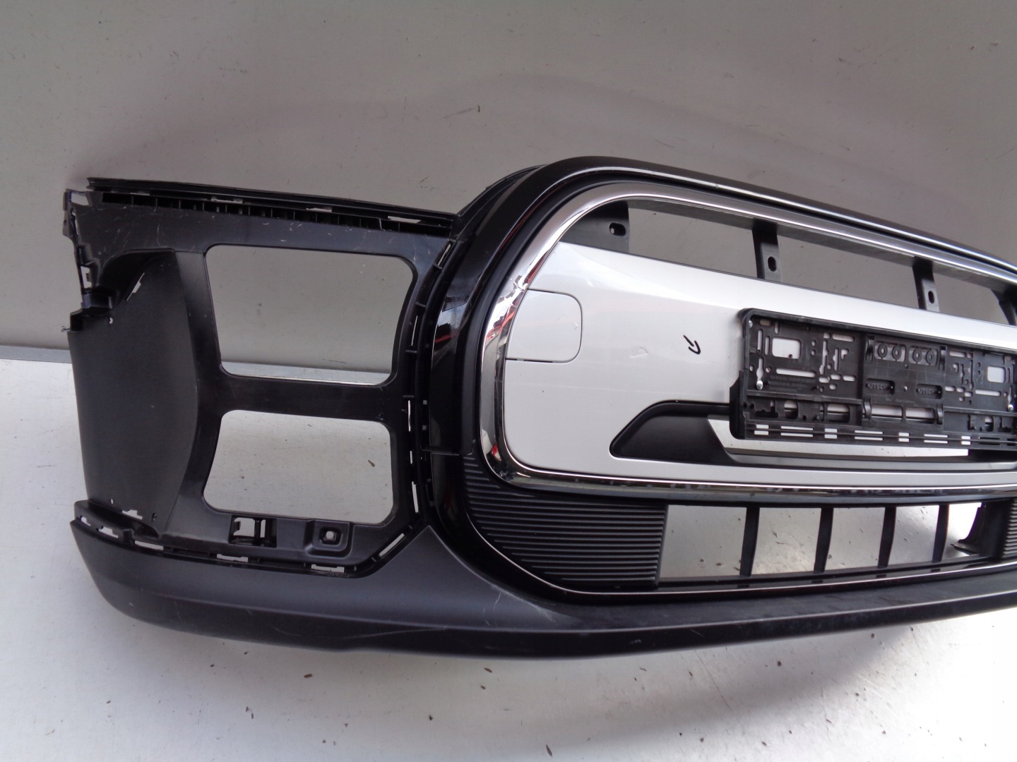 front bumper MINI COOPER ONE F55 F56 LIFT NR 45100