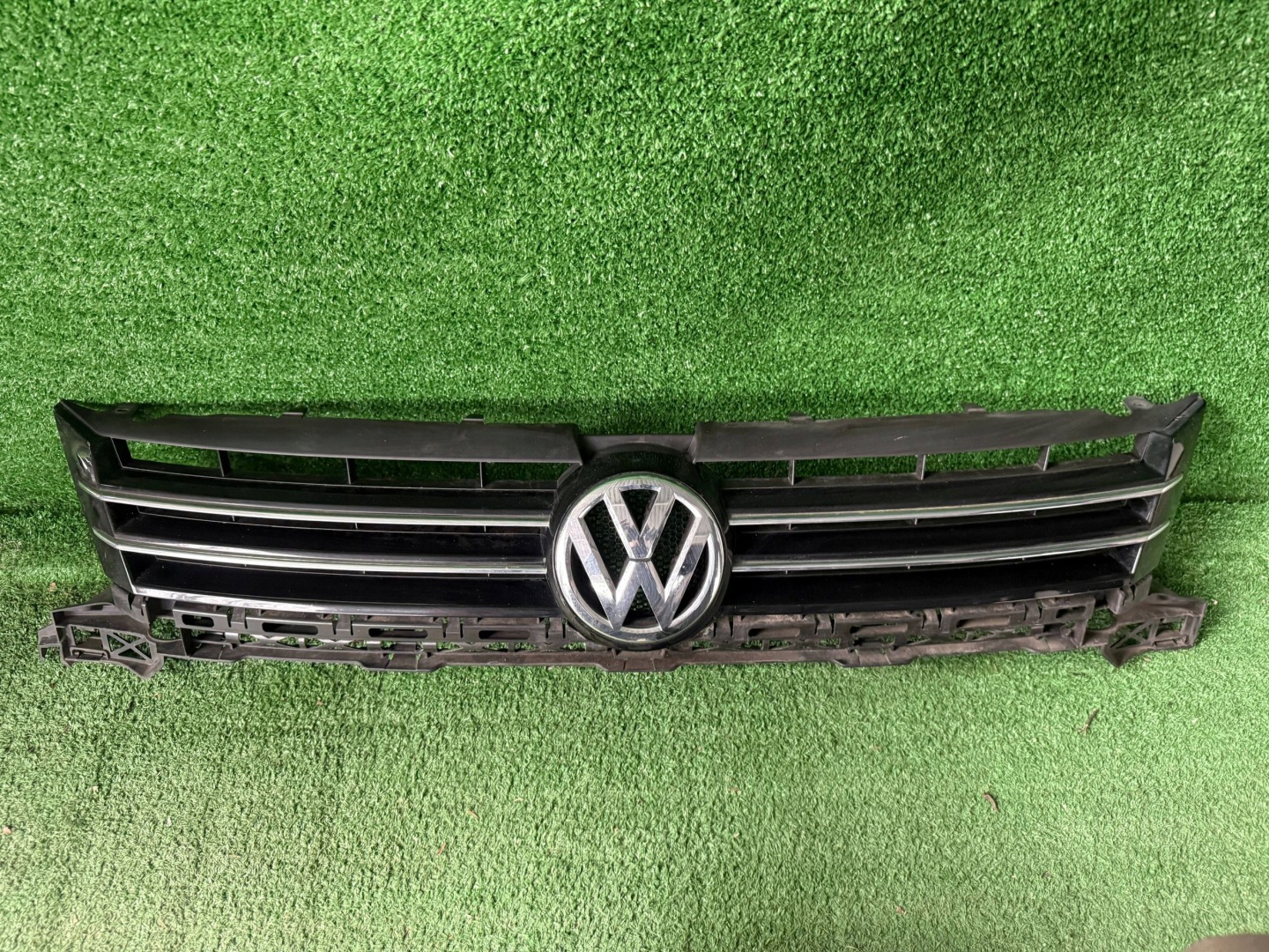 Vw Touran 1T 10- maska předek přední