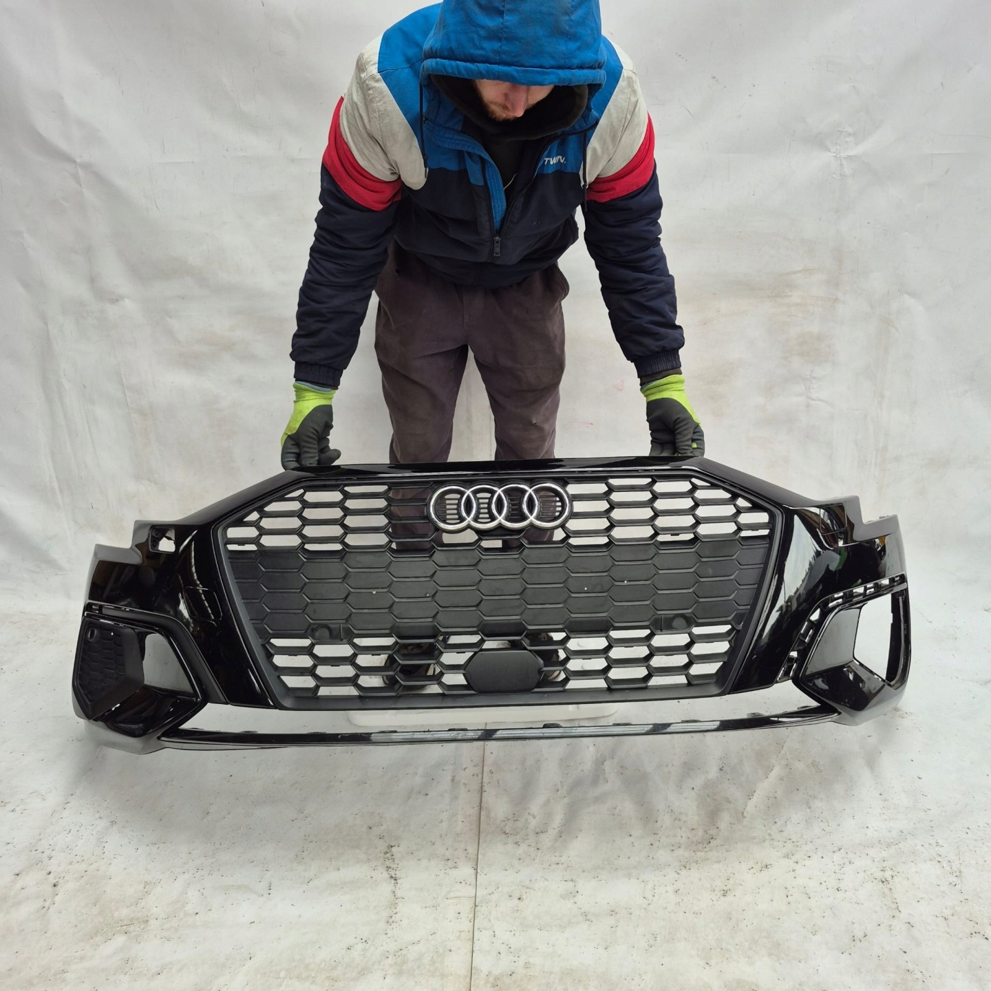 AUDI A3 IV 4 8Y 20-24 bumper front front washer PDC