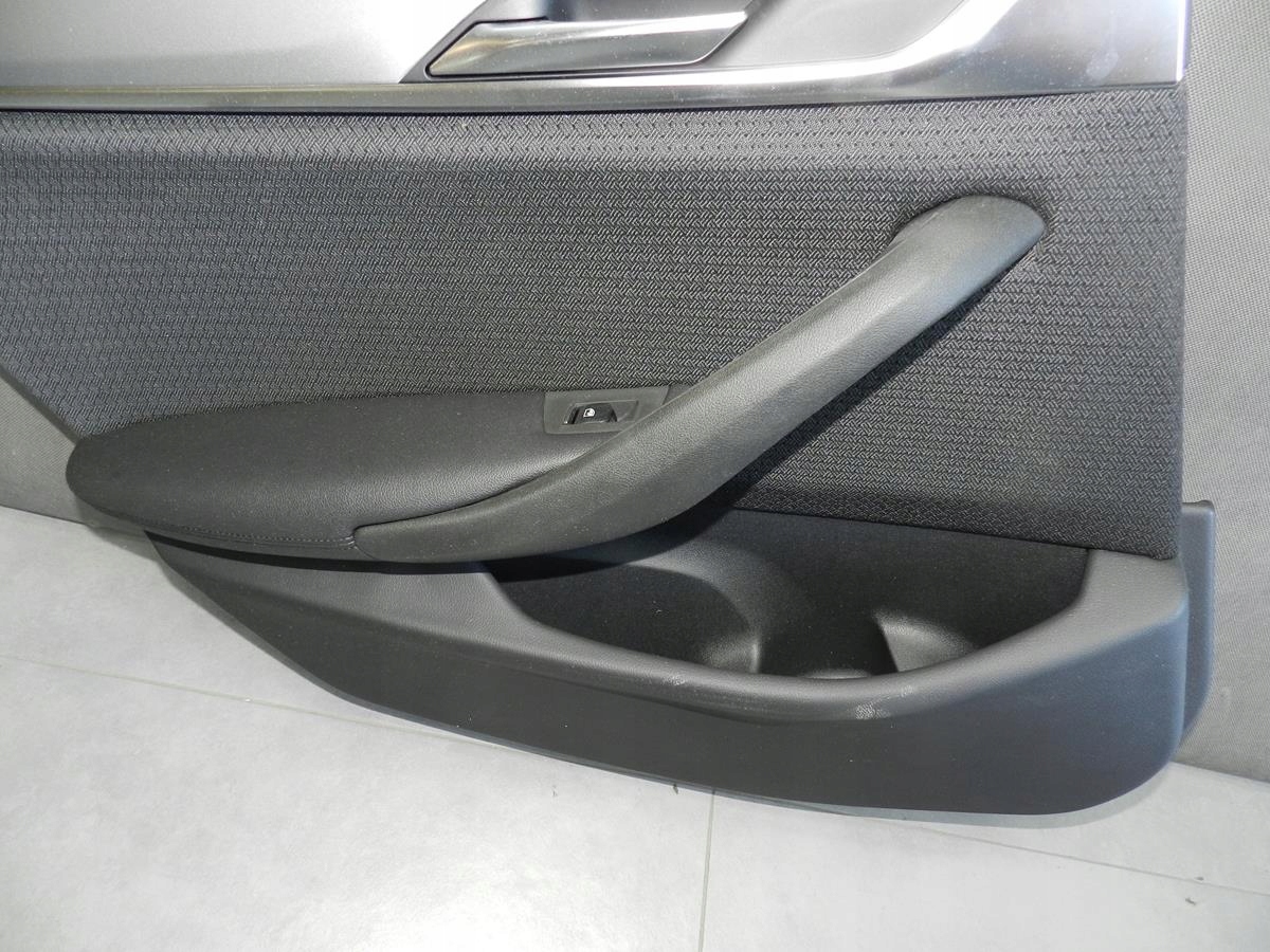 BMW 5 G31 upholstery door left rear part 60382281