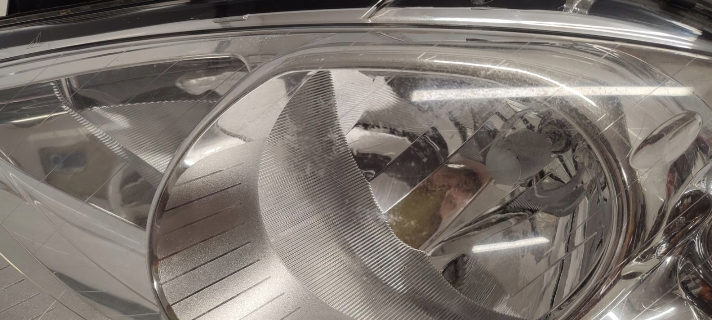 light front front left Mercedes W169 1,5 petrol 5D