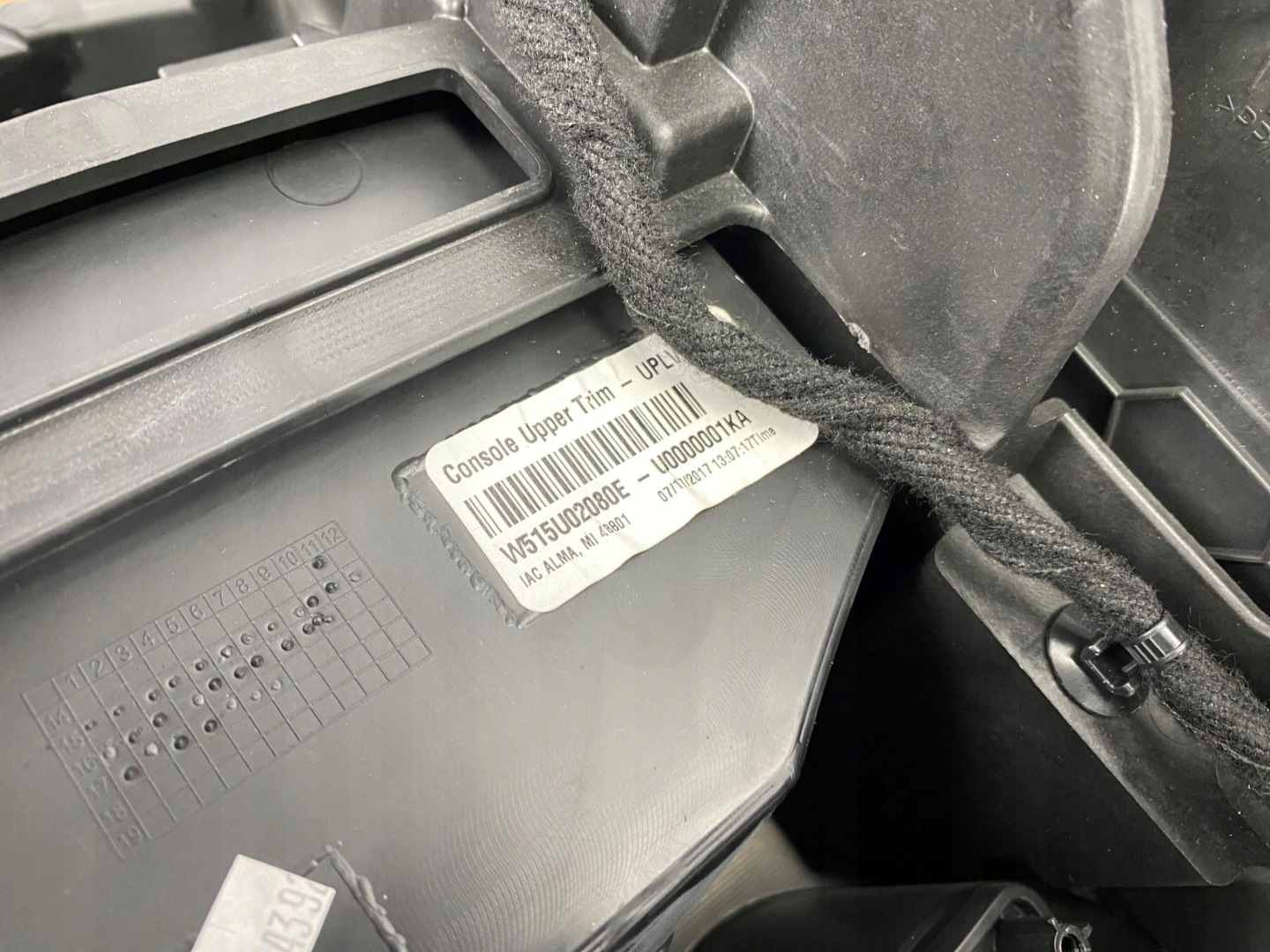 Tunel central armrest Chevrolet Camaro SS 2016+ USA