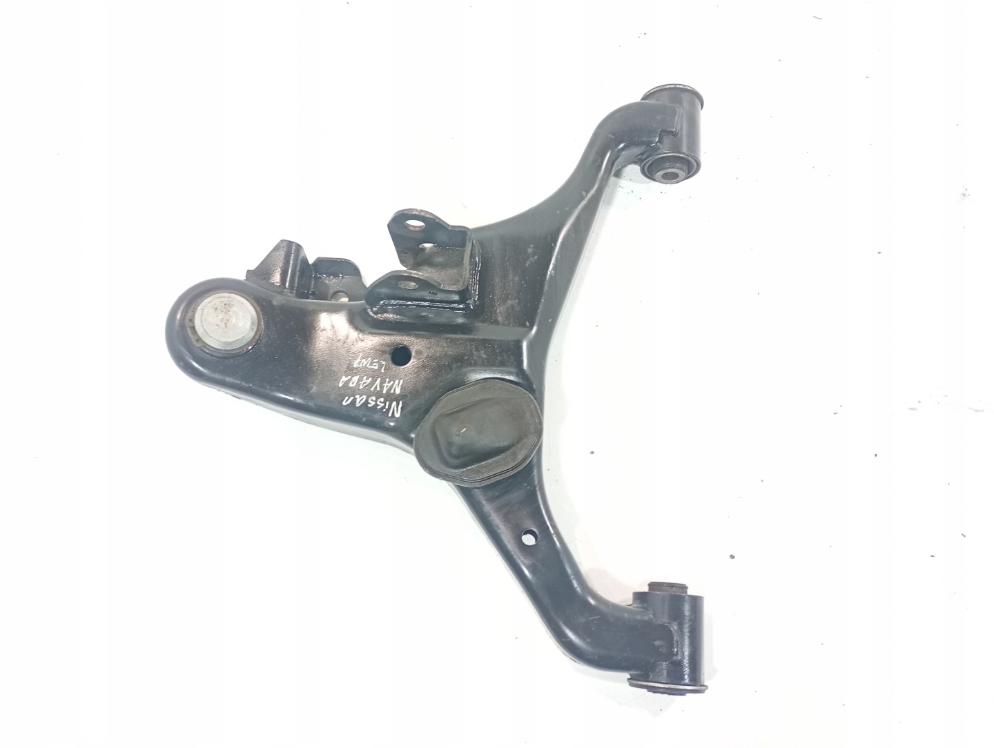 Nissan Navara III 05-14 arm lower left front OE ZWDNS100
