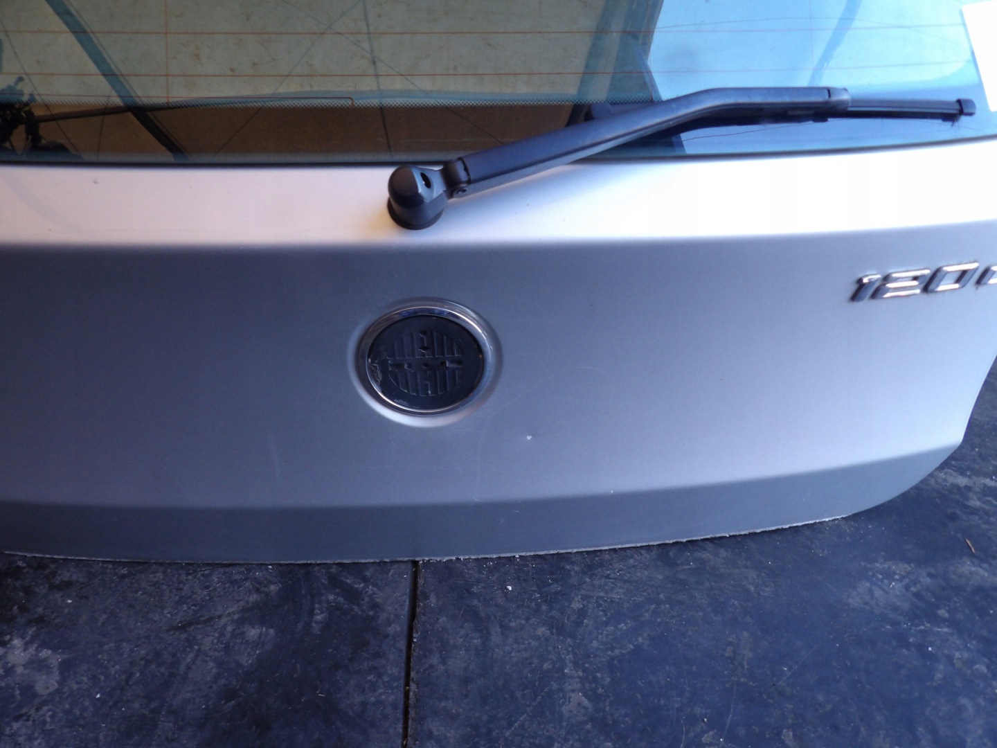 BMW E87 boot doors lak. 354/7