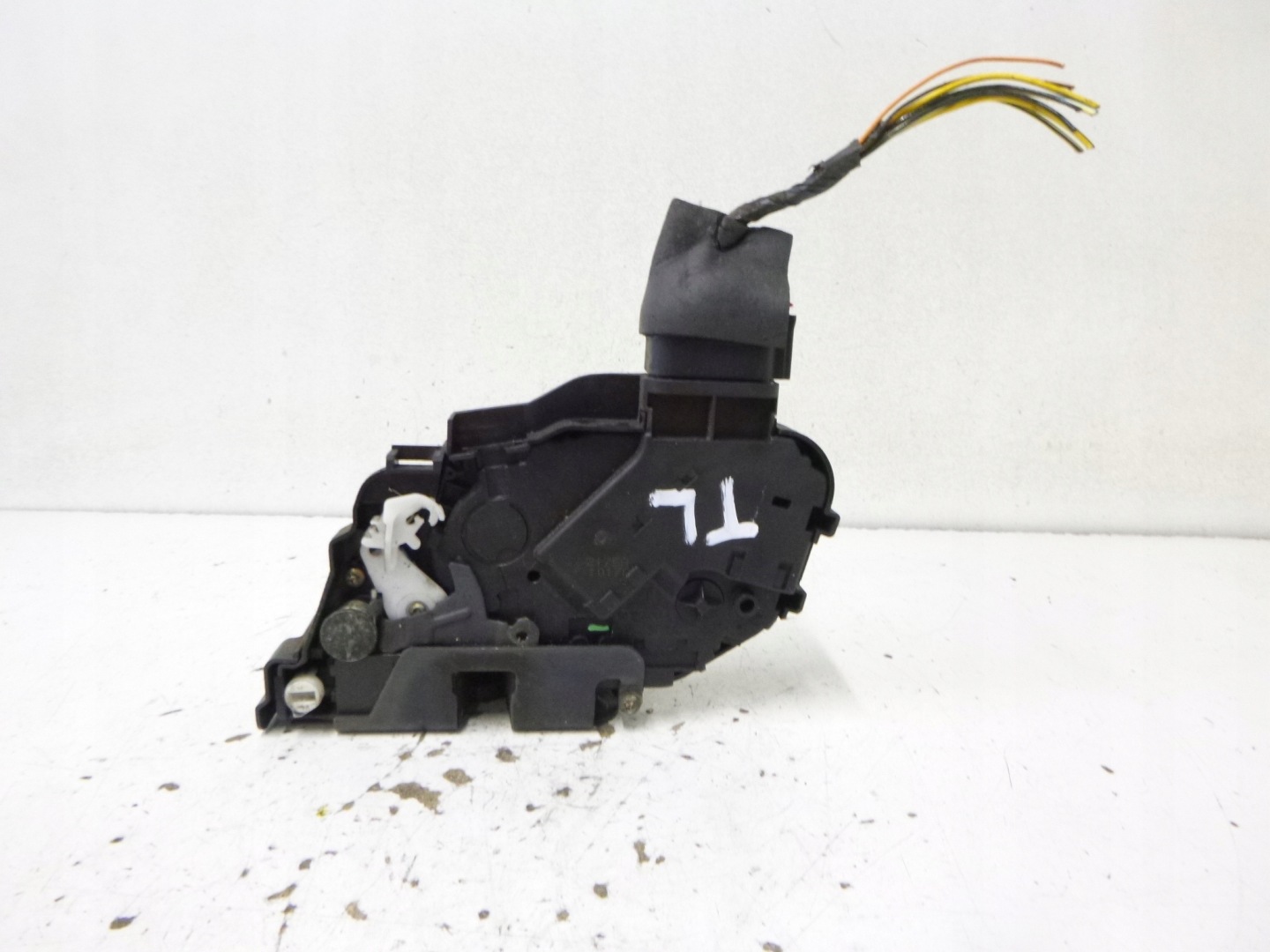 lock rear part left Volvo V50 2005r. Kombi