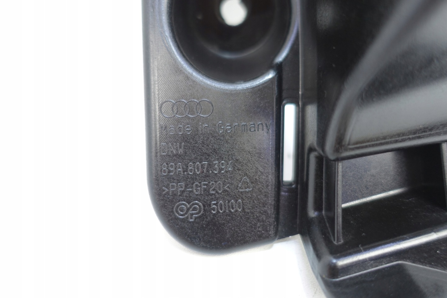 bumper bracket right rear part AUDI Q4 89A 89A807394