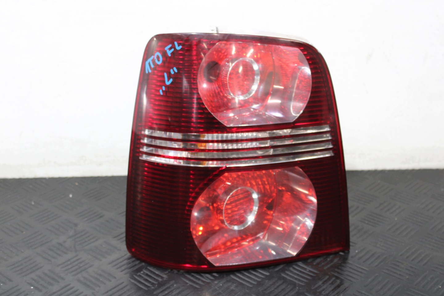 light left rear part rear VW TOURAN 1T0 1T FL 1,9 TDI