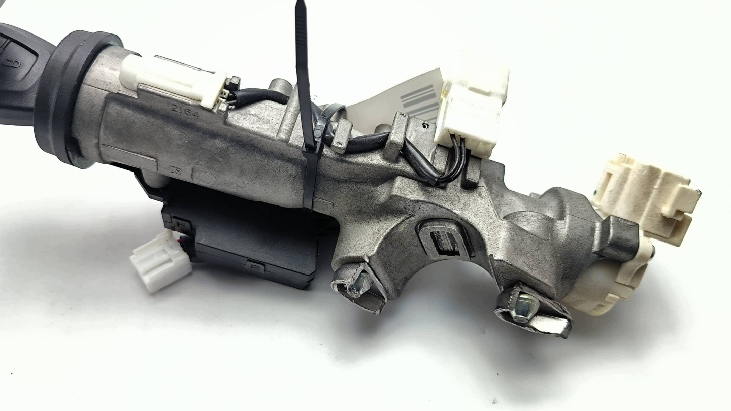 brava paljenja 8982558470 ISUZU D-Max II LIFT