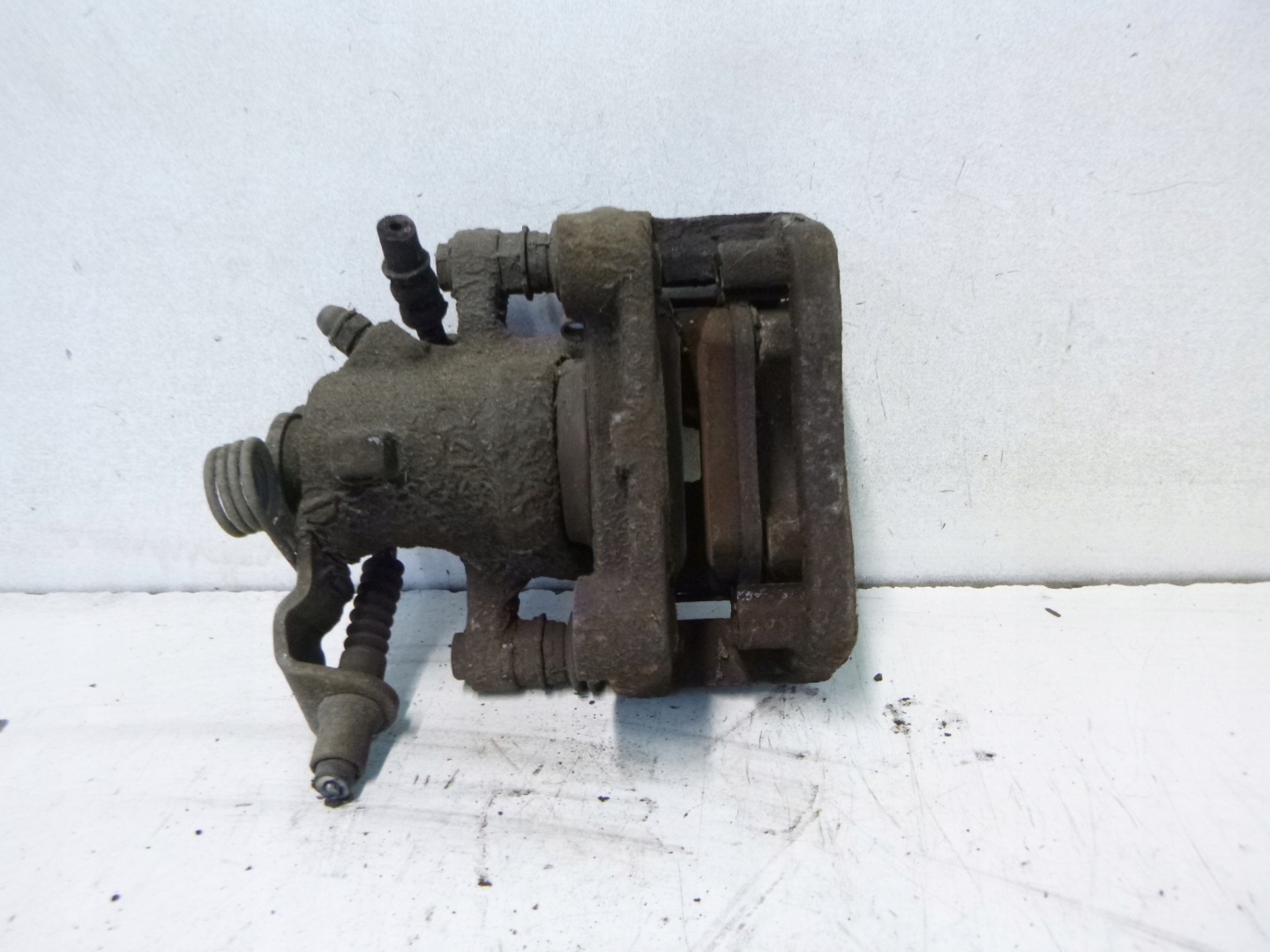 caliper brake rear part Opel Combo C 1.3CDTi 02r.