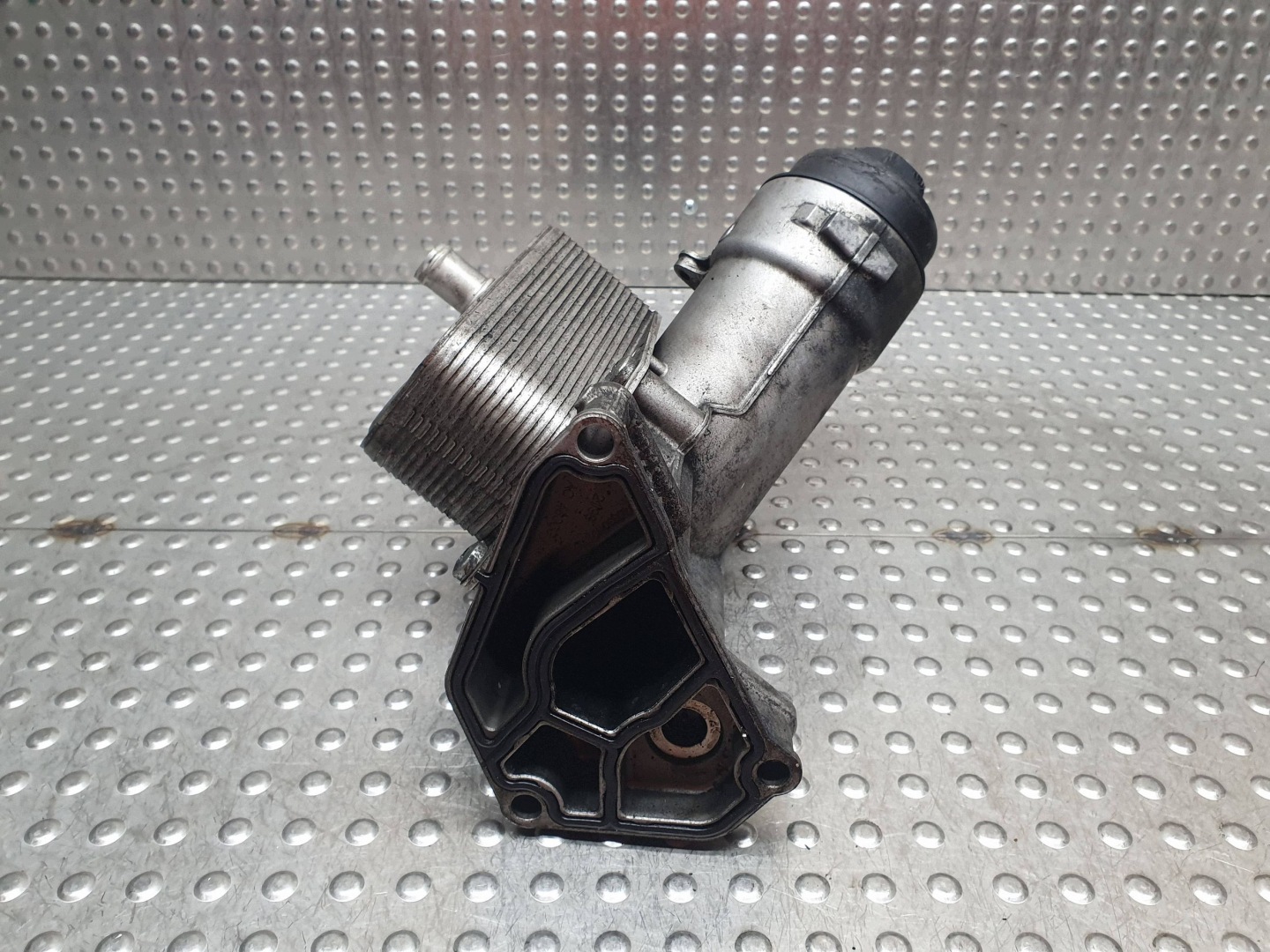 oil filter holder radiator 7787072 BMW E46 E87 E90 E60 X3 E83 2.0D M47
