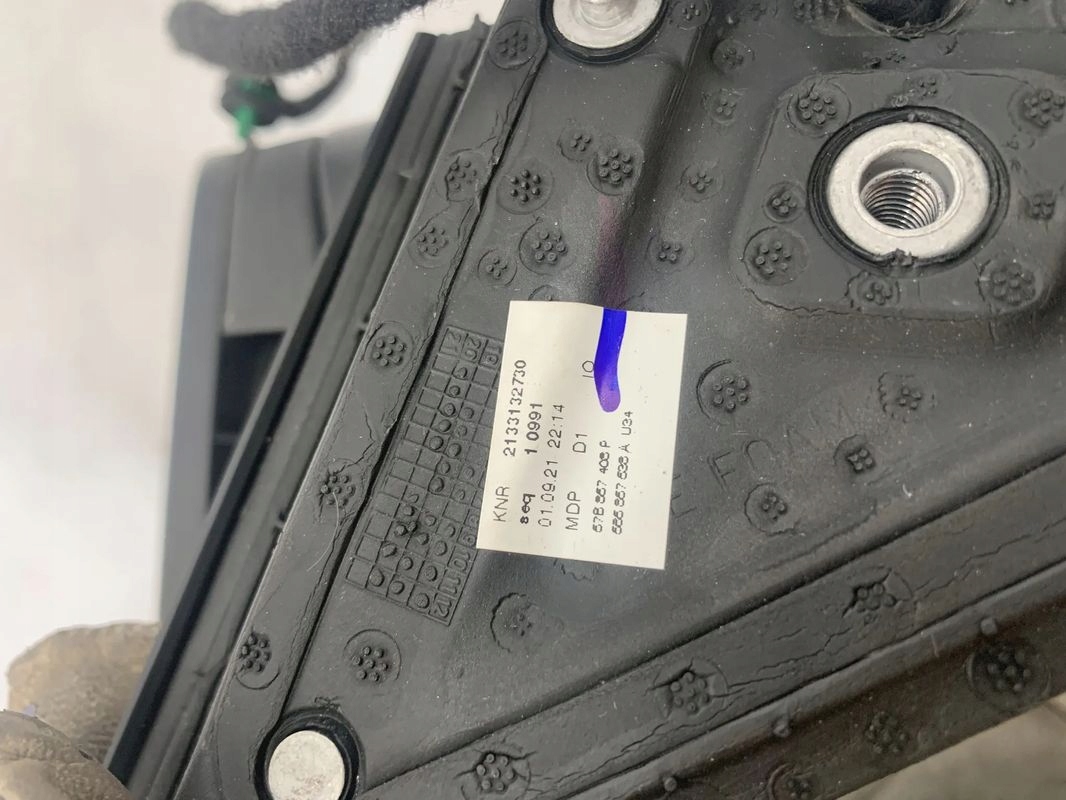 Skoda Karoq mirror right 11 pin