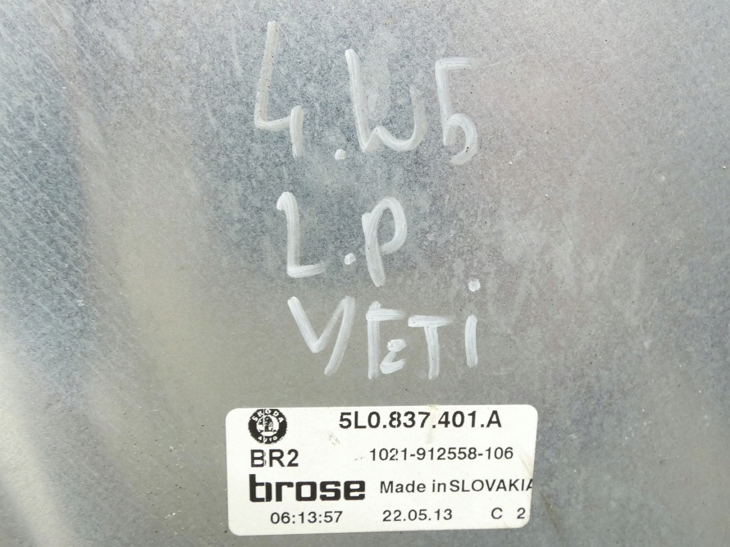 mechanism windows lift left front front SKODA YETI 5L0837401A