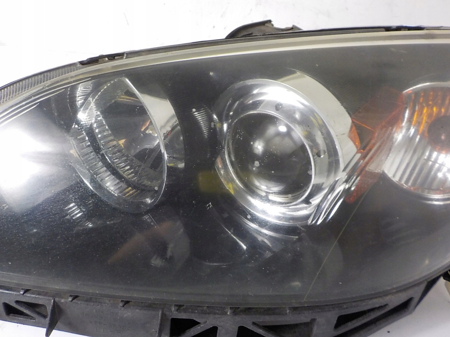 MAZDA 3 and BK HB XENON light left front front UK