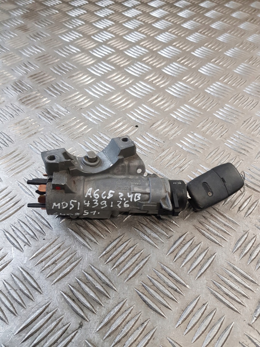 ignition key 4B0905851C AUDI A6 C5 02R