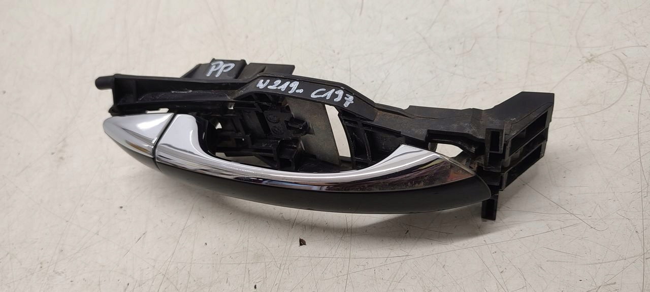 handle front front right Mercedes W219 CLS C197