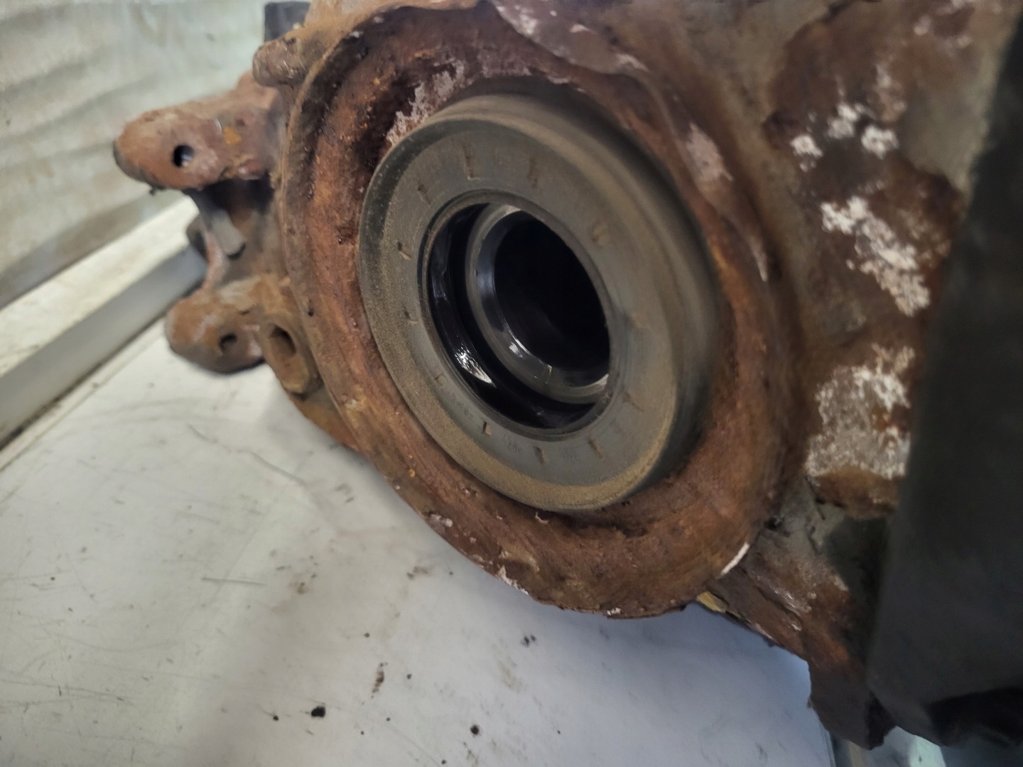 diff differential rear part MERCEDES W211 2.2 CDI A2303511108