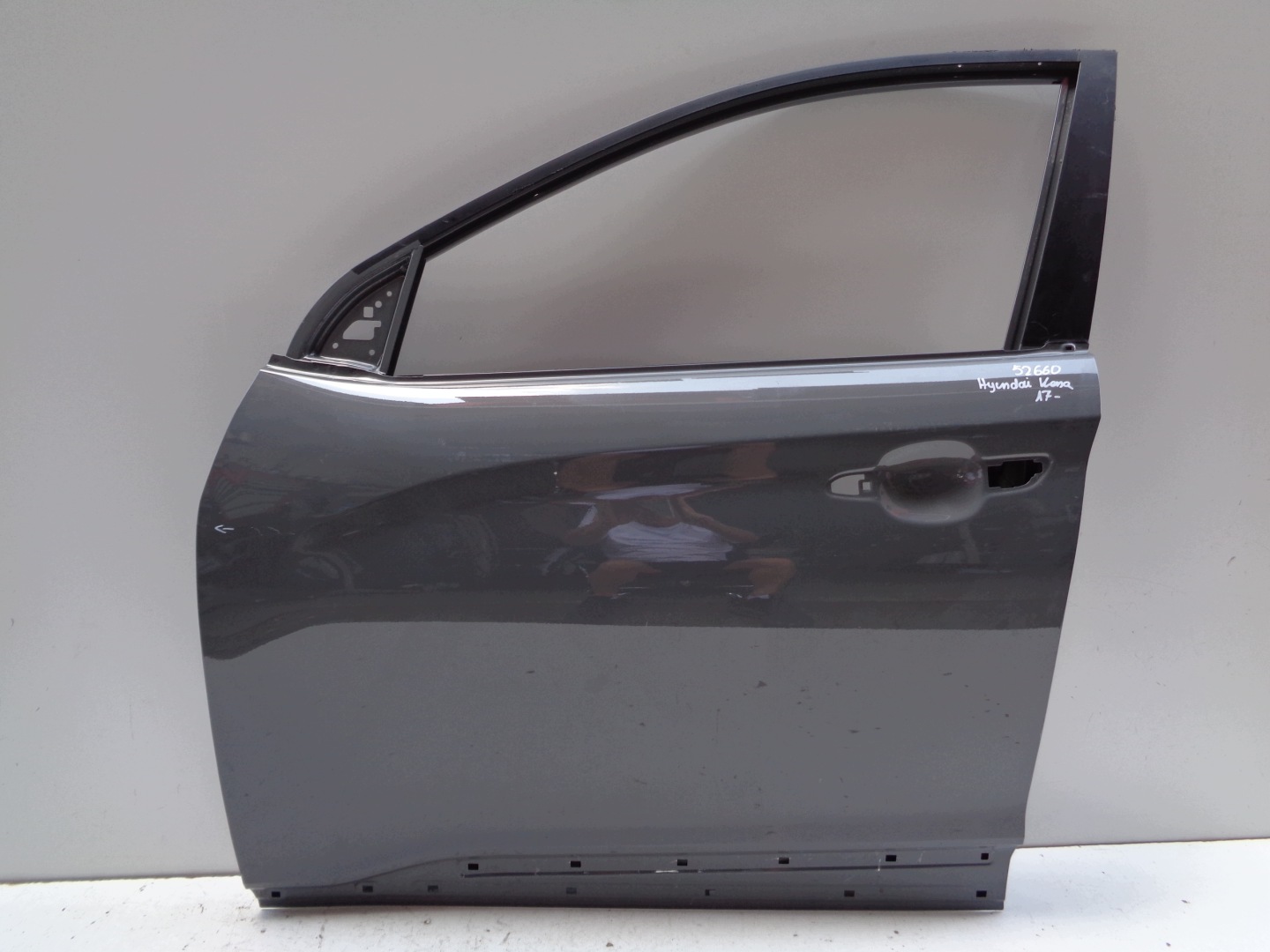 door left front HYUNDAI KONA 17- NR 52660