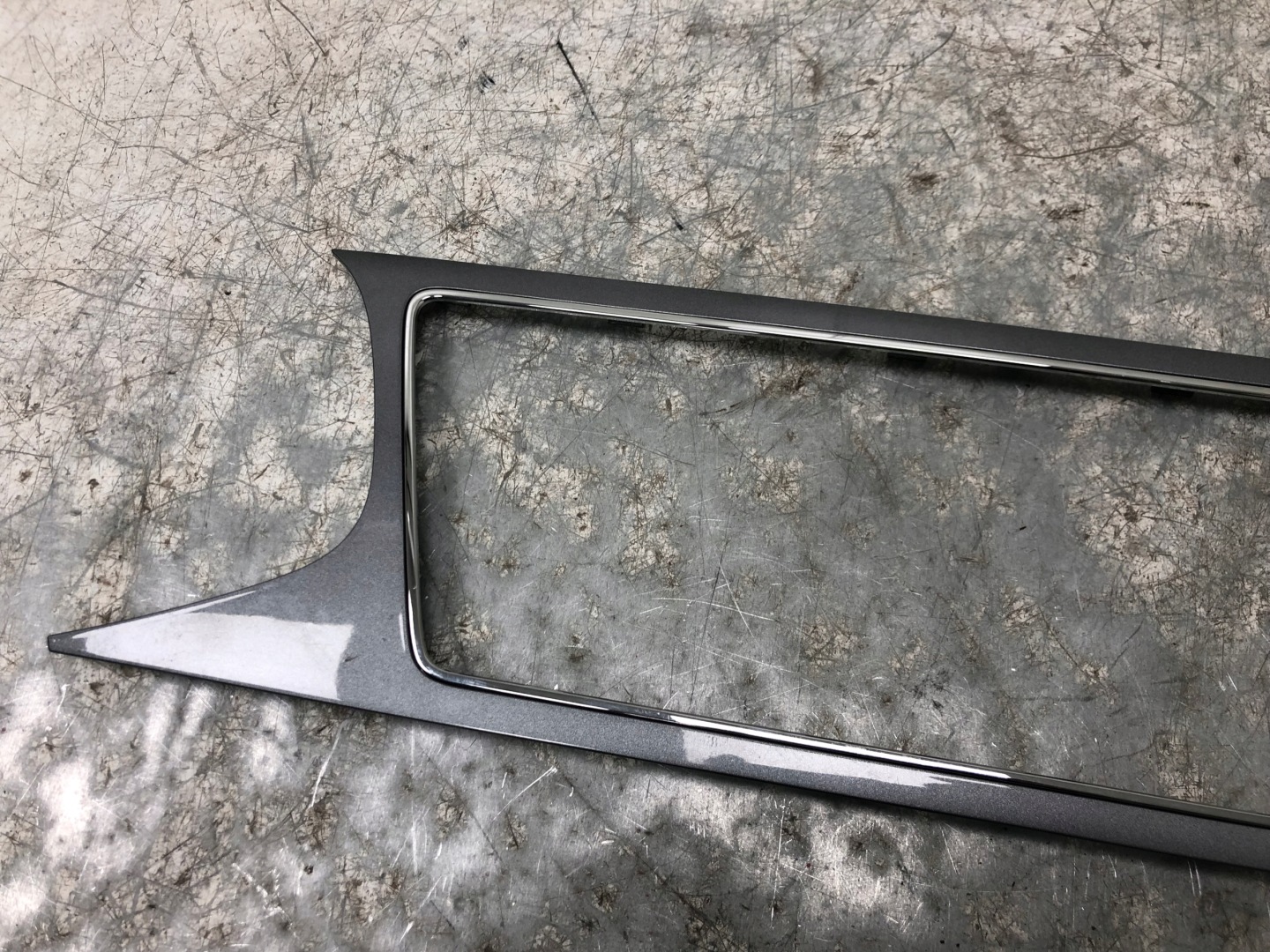 Châssis RADIA Console SEAT LEON III 5F1858061