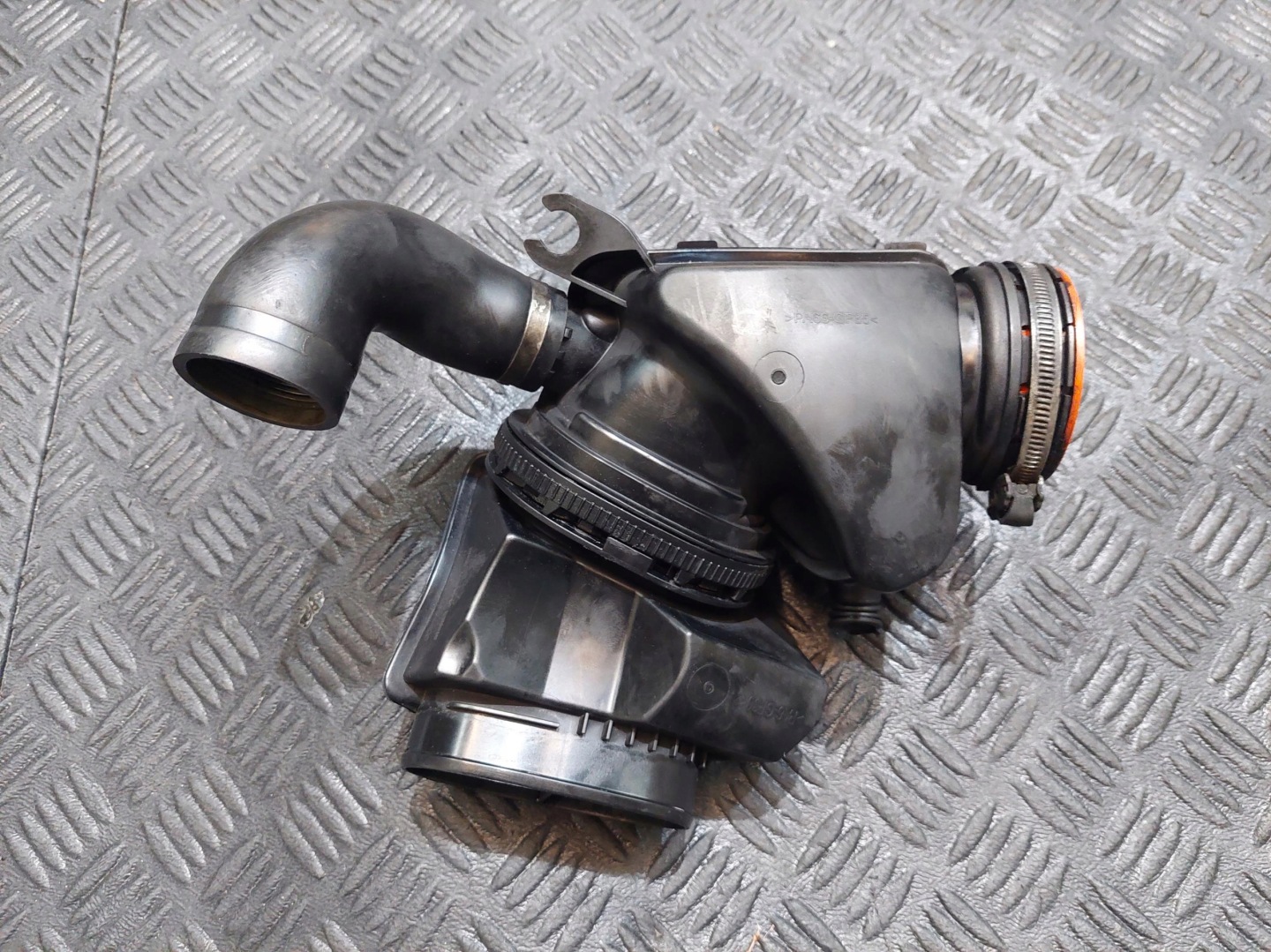 pipe air hose A6540904300 MERCEDES W213 S213 E 220 D 2.0 CDI