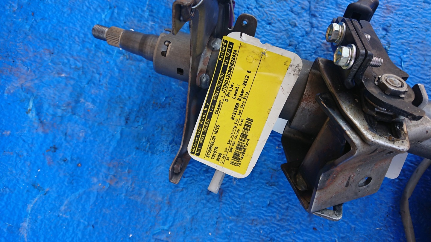 TOYOTA AYGO 2012r 452500H01100 control