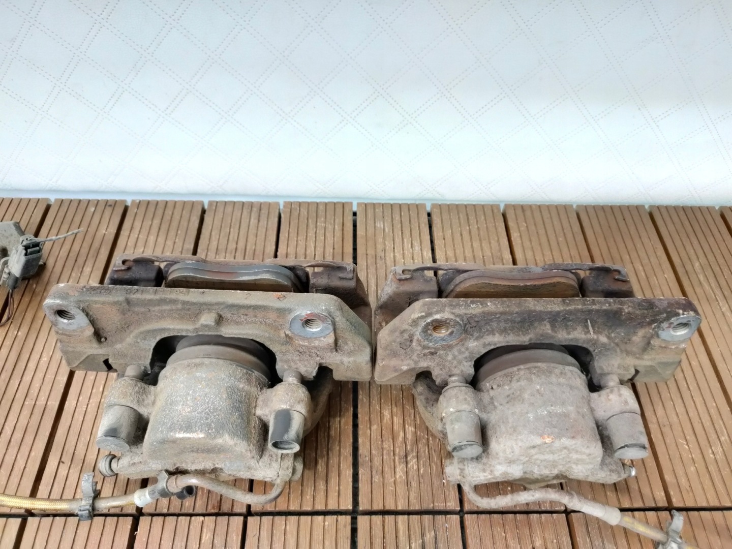 JAGUAR XF X250 LIFT 11-15 2.2 TD caliper front right left front OE
